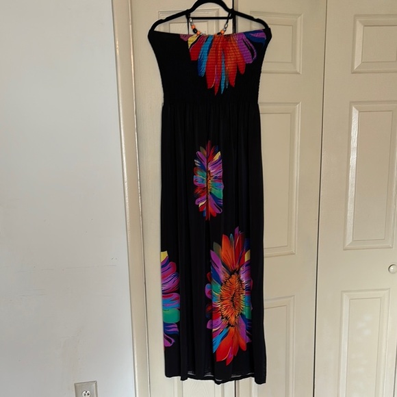 Dresses & Skirts - 🌺2xHP🌺 Gorgeous Black Floral Maxi Dress